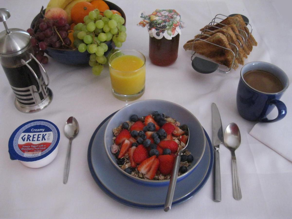 Perfect For Petersfield B&B エクステリア 写真
