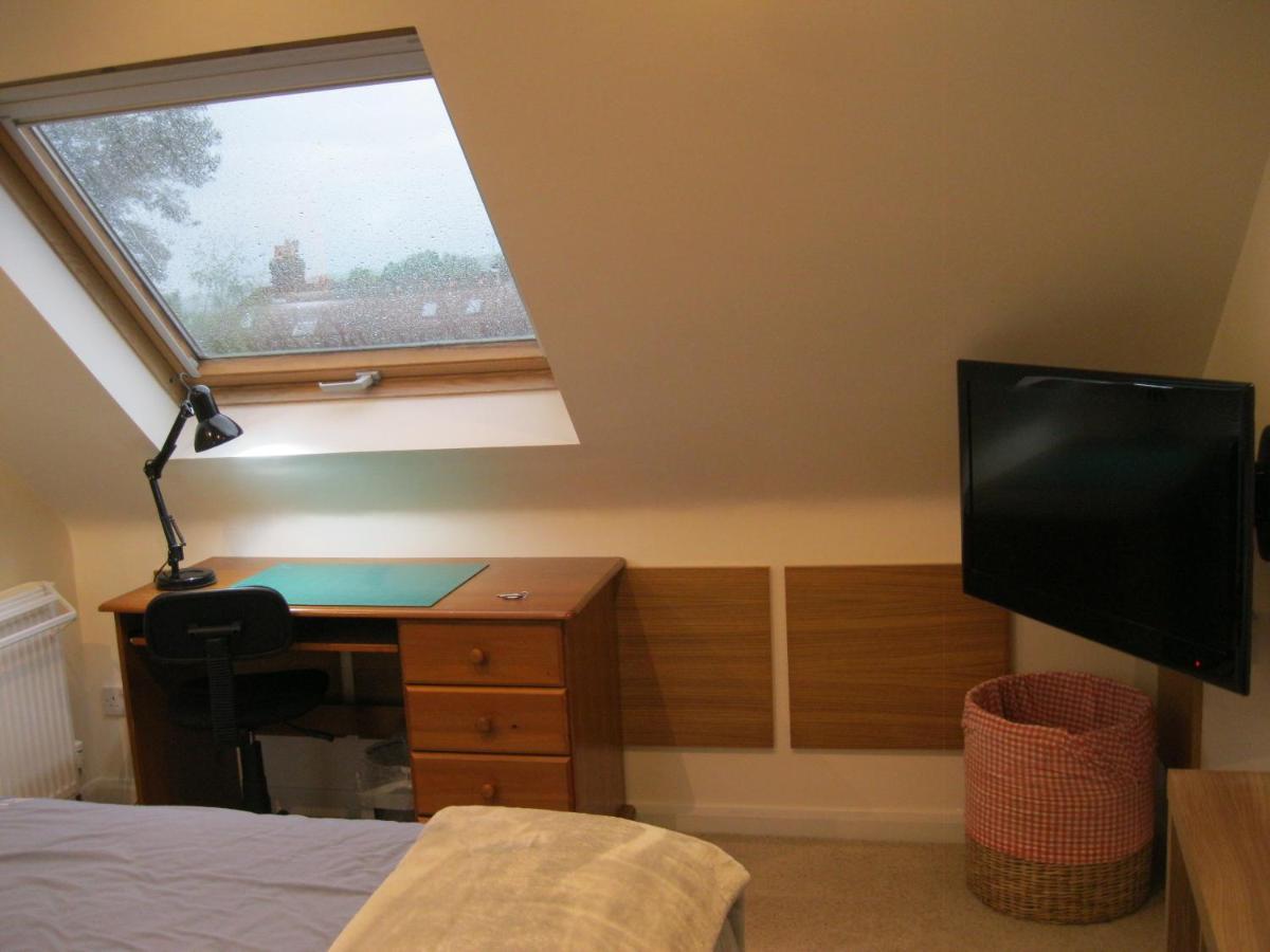 Perfect For Petersfield B&B エクステリア 写真