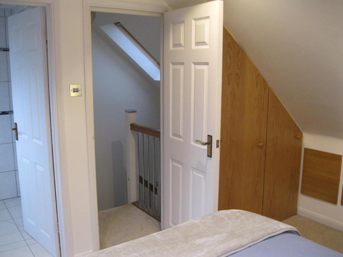 Perfect For Petersfield B&B エクステリア 写真
